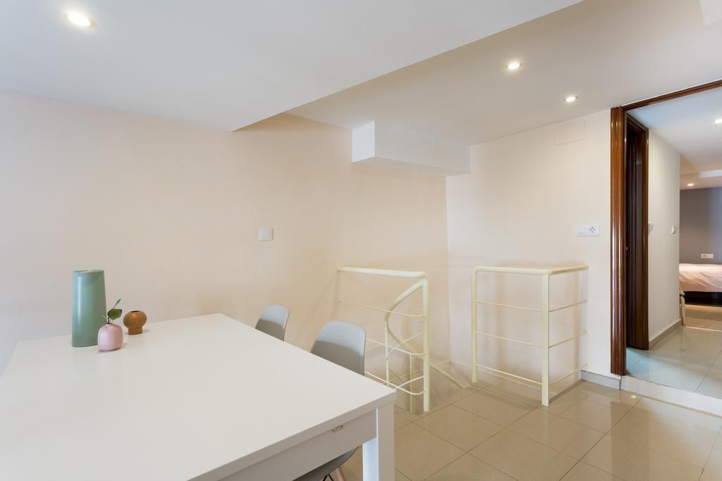 Apartamentos Diaber Gerona 22 Sevilla Exterior foto